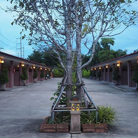 Rimmueng Resort Phanom Sarakham Экстерьер фото